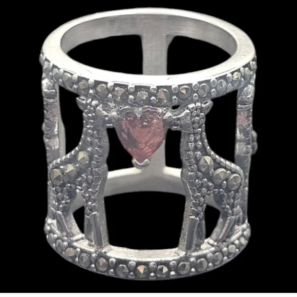 Garnet and Marcasite Giraffe Ring - Picture 2 of 4